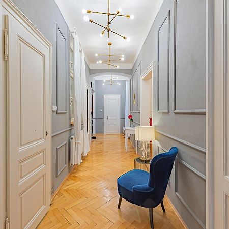 Colorful Wenceslas square apartment Praga Exterior foto