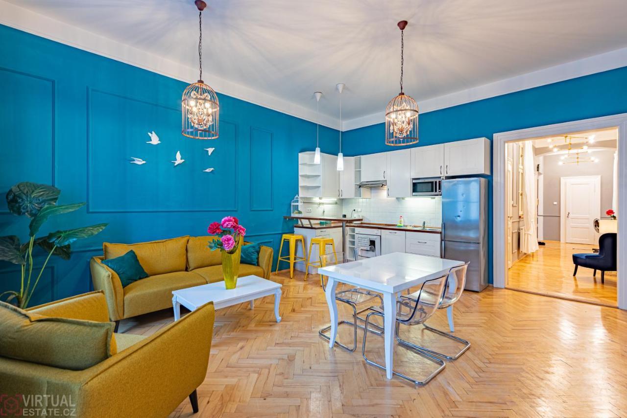 Colorful Wenceslas square apartment Praga Exterior foto