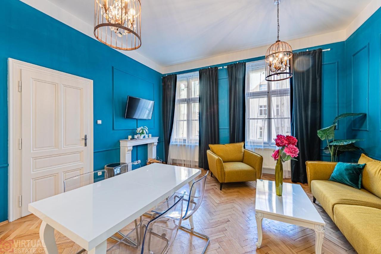 Colorful Wenceslas square apartment Praga Exterior foto